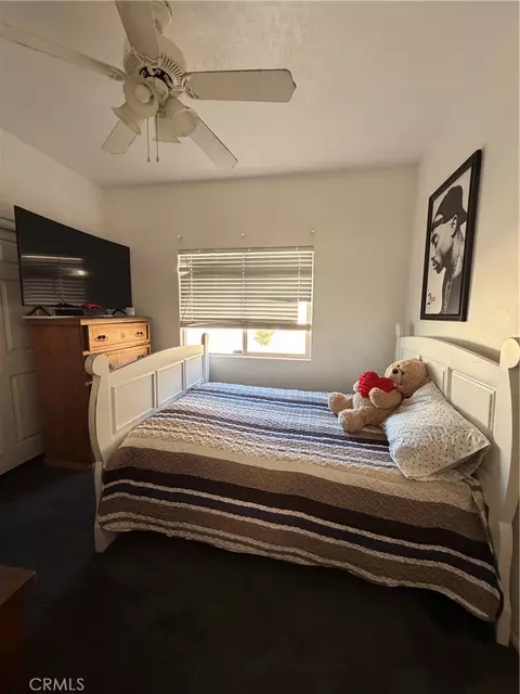 Bedroom - 17071 Tokata Rd, Apple Valley, CA 92307 photo 3 of 5