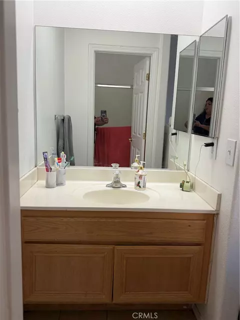 Bath - 17071 Tokata Rd, Apple Valley, CA 92307 photo 5 of 5