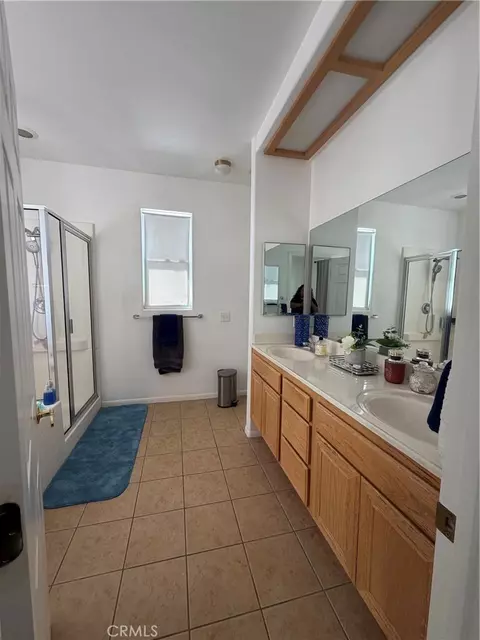 Bath - 17071 Tokata Rd, Apple Valley, CA 92307 photo 2 of 5