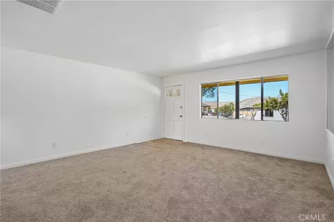 Living - 11618 Rosewood Ave, Morongo Valley, CA 92256 photo 9 of 11