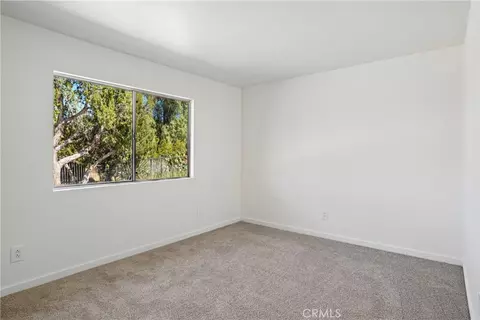 Bedroom - 11618 Rosewood Ave, Morongo Valley, CA 92256 photo 3 of 6