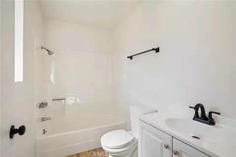 Bath - 11618 Rosewood Ave, Morongo Valley, CA 92256 photo 3 of 3