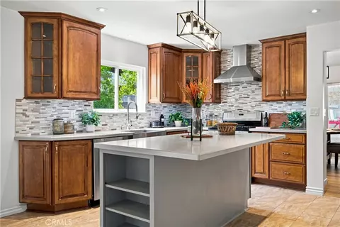 5777 Valerie, Woodland Hills, CA 91367