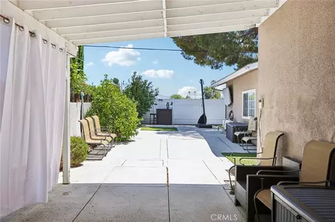 Exterior - 6616 Yolanda Ave, Reseda, CA 91335 photo 7 of 18