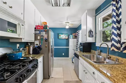 Kitchen - 6616 Yolanda Ave, Reseda, CA 91335 photo 1 of 1