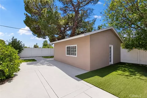 Exterior - 6616 Yolanda Ave, Reseda, CA 91335 photo 8 of 18