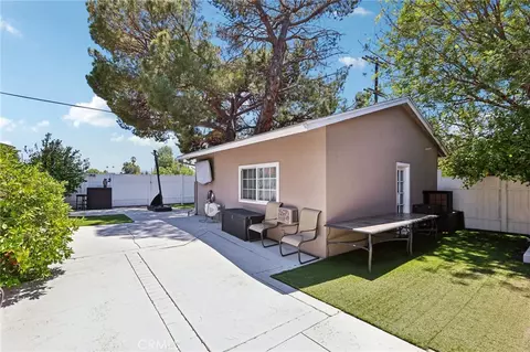 Exterior - 6616 Yolanda Ave, Reseda, CA 91335 photo 9 of 18