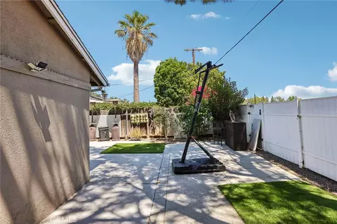 Exterior - 6616 Yolanda Ave, Reseda, CA 91335 photo 17 of 18