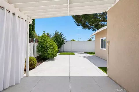 Exterior - 6616 Yolanda Ave, Reseda, CA 91335 photo 6 of 18