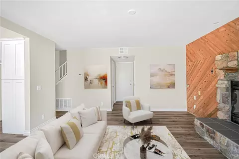 Living - 28041 Concord Ave, Castaic, CA 91384 photo 16 of 19