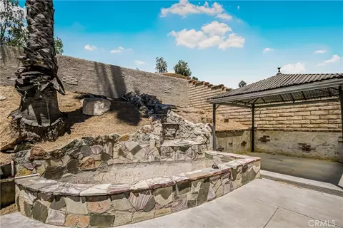 Exterior - 28041 Concord Ave, Castaic, CA 91384 photo 9 of 12