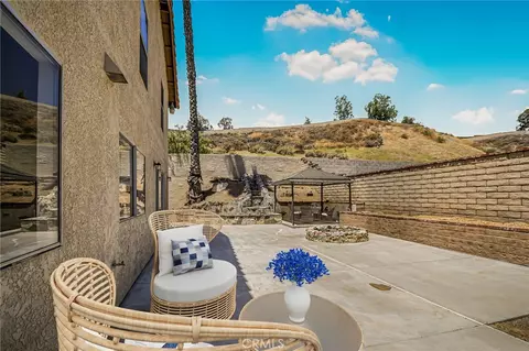 Exterior - 28041 Concord Ave, Castaic, CA 91384 photo 4 of 12