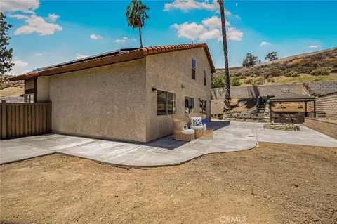 Exterior - 28041 Concord Ave, Castaic, CA 91384 photo 2 of 12