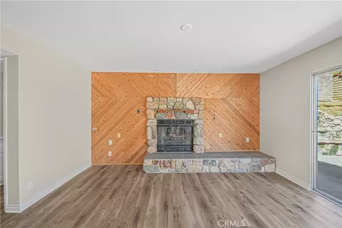 Living - 28041 Concord Ave, Castaic, CA 91384 photo 13 of 19
