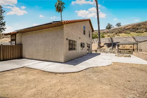 Exterior - 28041 Concord Ave, Castaic, CA 91384 photo 3 of 12