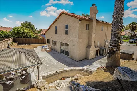 Exterior - 28041 Concord Ave, Castaic, CA 91384 photo 10 of 12