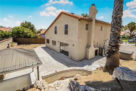 Exterior - 28041 Concord Ave, Castaic, CA 91384 photo 11 of 12