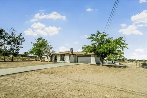 11694 Pepper St, Hesperia, CA 92345