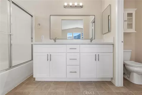 Bath - 6223 Tangelo Pl, Simi Valley, CA 93063 photo 2 of 4