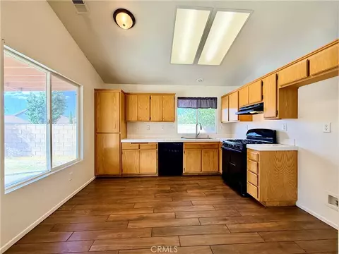 Kitchen - 36833 Alder, Palmdale, CA 93552 photo 3 of 6