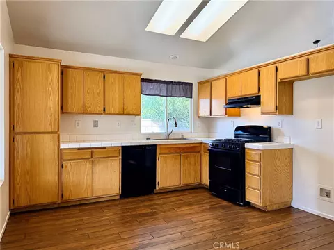 Kitchen - 36833 Alder, Palmdale, CA 93552 photo 1 of 6