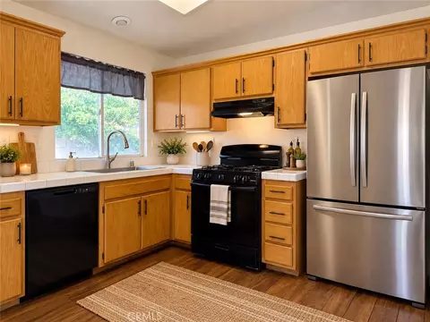 Kitchen - 36833 Alder, Palmdale, CA 93552 photo 6 of 6