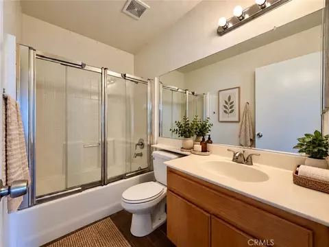 Bath - 36833 Alder, Palmdale, CA 93552 photo 3 of 3