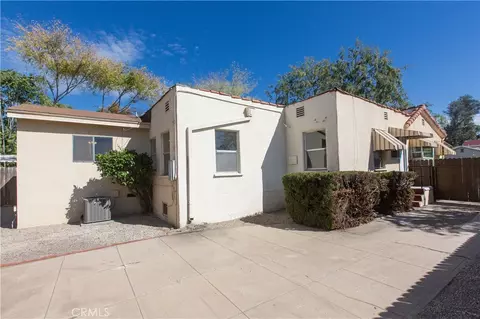 Exterior - 1595 Bancroft Way, Pasadena, CA 91103 photo 5 of 7