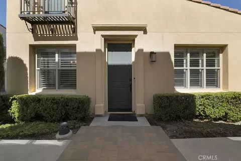 Exterior - 21730 Bene Dr, Saugus, CA 91350 photo 2 of 17