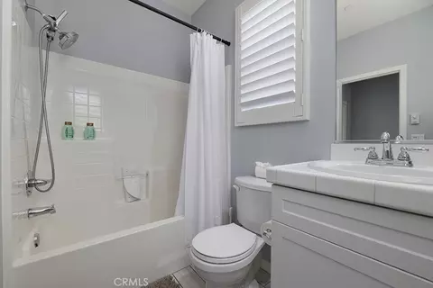 Bath - 21730 Bene Dr, Saugus, CA 91350 photo 7 of 7