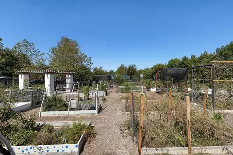 View/Area - 21730 Bene Dr, Saugus, CA 91350 photo 5 of 6