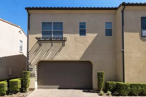 Exterior - 21730 Bene Dr, Saugus, CA 91350 photo 4 of 17