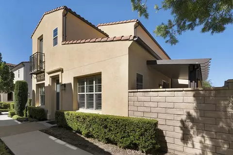 Exterior - 21730 Bene Dr, Saugus, CA 91350 photo 3 of 17