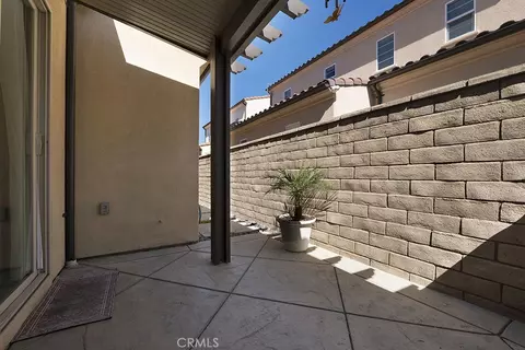 Exterior - 21730 Bene Dr, Saugus, CA 91350 photo 6 of 17