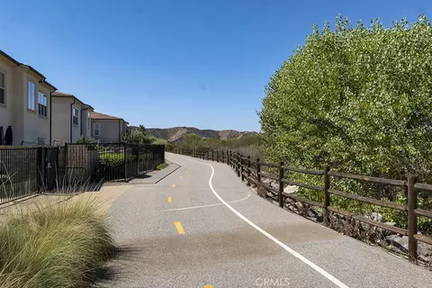 Entry Way - 21730 Bene Dr, Saugus, CA 91350 photo 5 of 5
