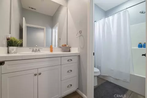 Bath - 21730 Bene Dr, Saugus, CA 91350 photo 1 of 7