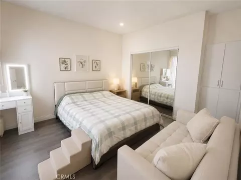 19350 Sherman, Reseda, CA 91335 photo 5