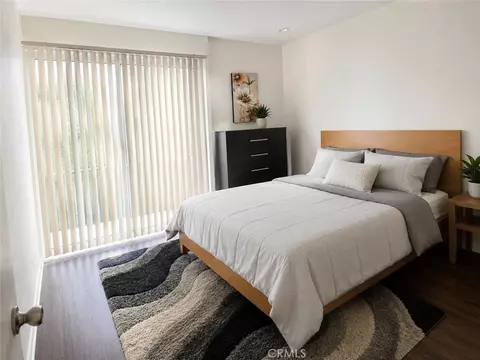 19350 Sherman, Reseda, CA 91335 photo 4