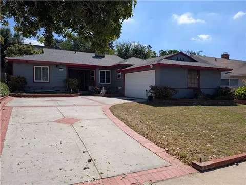 9618 S 10th Ave, Inglewood, CA 90305