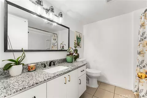 Bath - 38000 17th E, Palmdale, CA 93550 photo 1 of 2