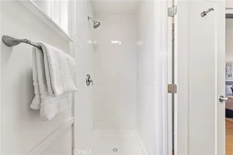 Bath - 3316 Dalhart, Simi Valley, CA 93063 photo 3 of 4