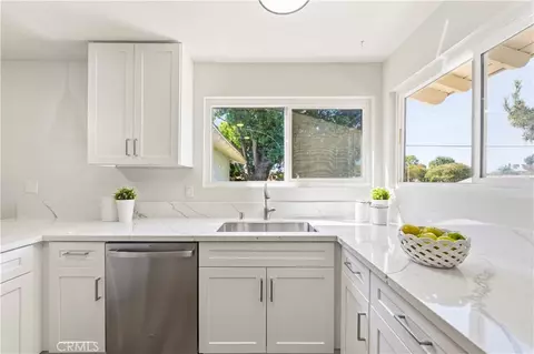 Kitchen - 3316 Dalhart, Simi Valley, CA 93063 photo 4 of 7