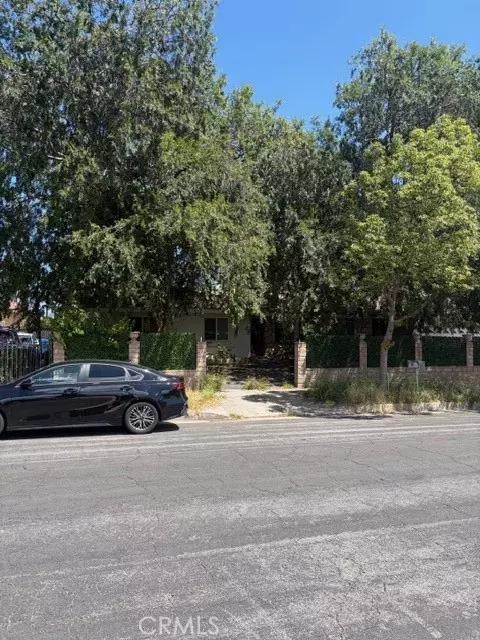 10210 Encino Ave, Northridge, CA 91325