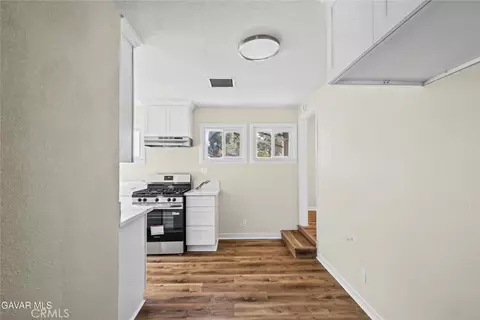 Entry Way - 43061 41st Street West W, Lancaster, CA 93536 photo 4 of 5