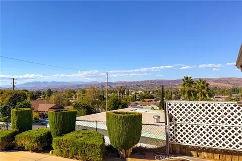 Exterior - 856 Moffatt Cir, Simi Valley, CA 93065 photo 1 of 5