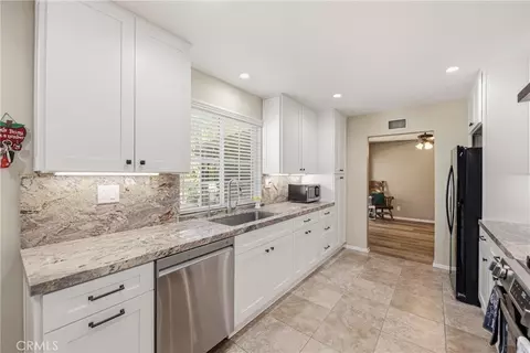 Kitchen - 856 Moffatt Cir, Simi Valley, CA 93065 photo 5 of 6