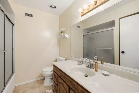 Bath - 856 Moffatt Cir, Simi Valley, CA 93065 photo 1 of 2