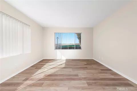 Living - 21309 Eucalyptus Way #101, Newhall, CA 91321 photo 3 of 3
