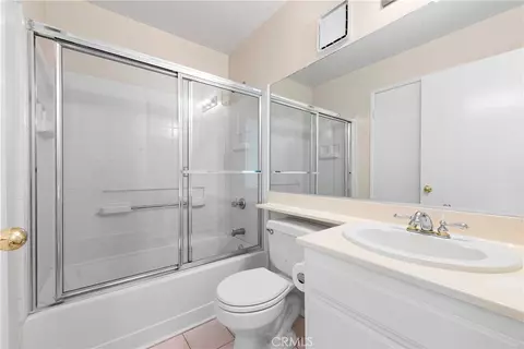 Bath - 21309 Eucalyptus Way #101, Newhall, CA 91321 photo 2 of 3