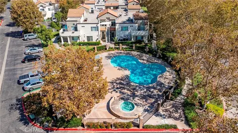 View/Area - 21309 Eucalyptus Way #101, Newhall, CA 91321 photo 3 of 5